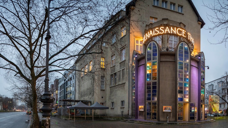 Die Komödie am Kurfürstendamm zieht an den Potsdamer Platz! DAS sind