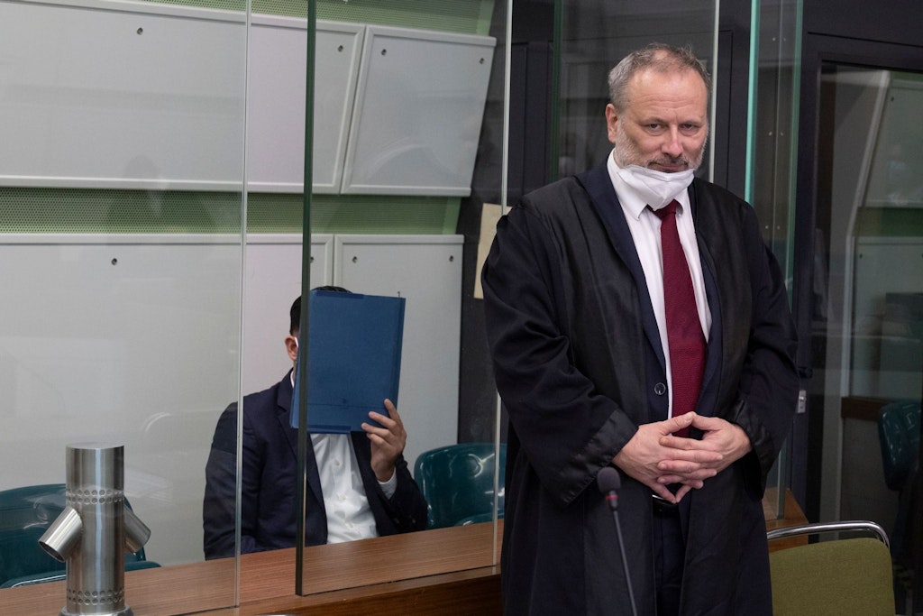 Ilia A. (22) ist vor der Jugendkammer des Landgerichts wegen versuchten Totschlags angeklagt.
