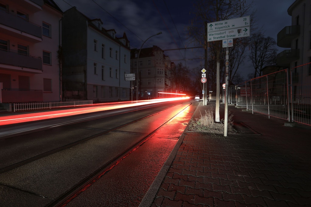 2019: Aufgrund eines Stromausfalls ist die Straßenbeleuchtung im Berliner Stadtteil Köpenick nicht im Betrieb. Drohen in diesem Winter Stromausfälle wegen der Energiekrise? 
