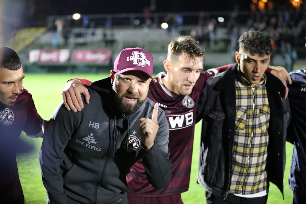 Trainer Heiner Backhaus fordert von seinen Jungs ein hohes Energielevel. 