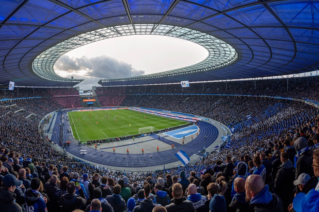 Ausverkauftes Olympiastadion beim Derby. Das wird es auch im Januar wieder geben. Zuletzt verlor Hertha im April in der Betonschüssel 1:4 gegen Union.