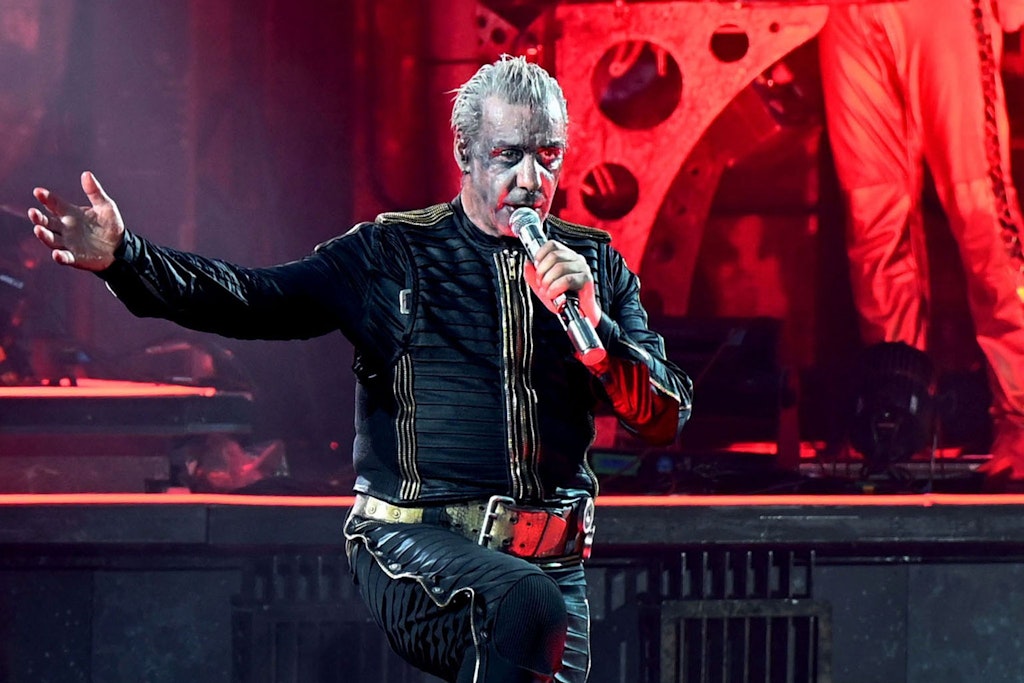 Till Lindemann ist der Frontmann von Rammstein - aber tourt auch mit seinem Solo-Projekt durch die Welt.