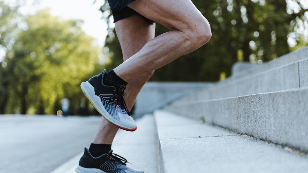 Fast, High Intensity Training: The trend of HIIT training helps you lose weight fast.