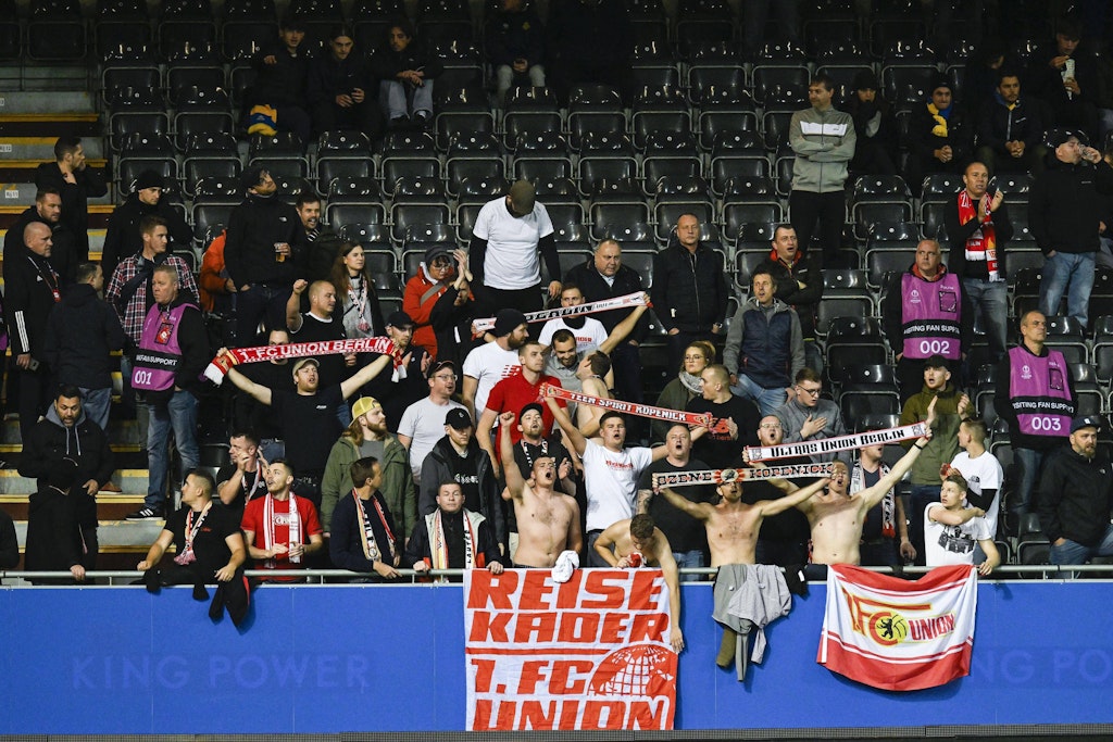 Fans des 1. FC Union hatten es doch geschafft, sich Zutritt zum Stadion beim Kick gegen St. Gilloise zu verschaffen. Zumindest zeitweilig. 