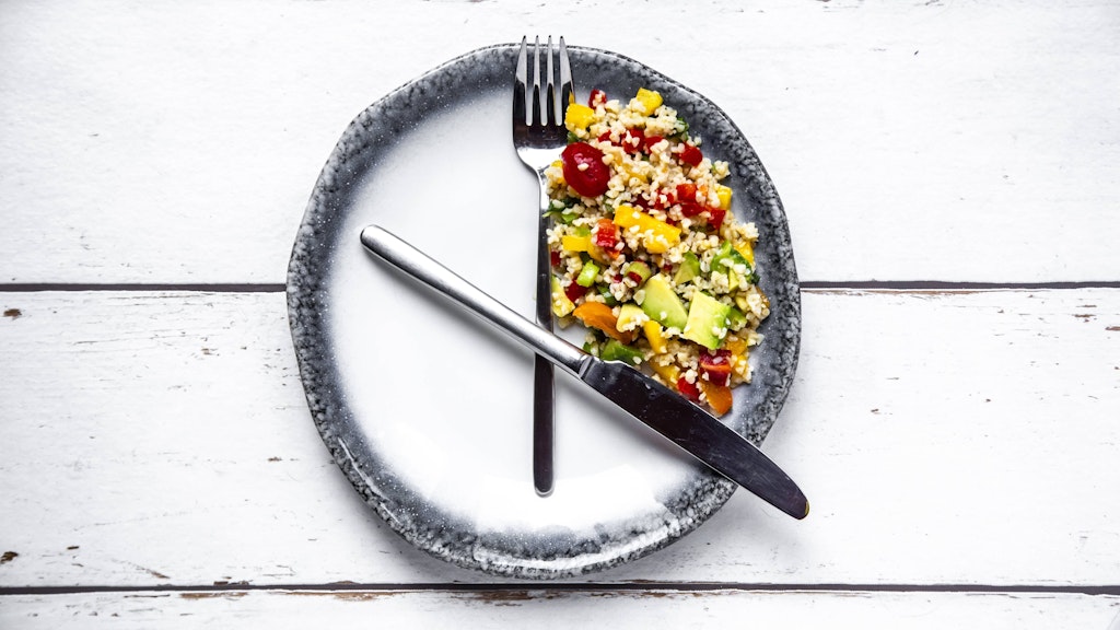 Intermittent fasting to lose weight quickly? In combination with HIIT workouts, it's unbeatable.