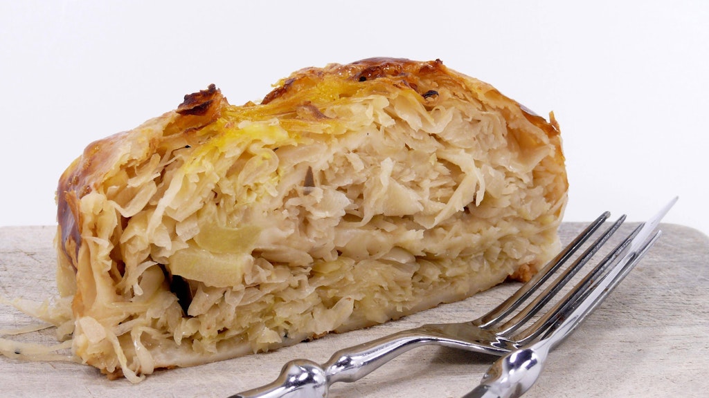 Natürlich können Sie den Krautstrudel auch vegetarisch zubereiten.