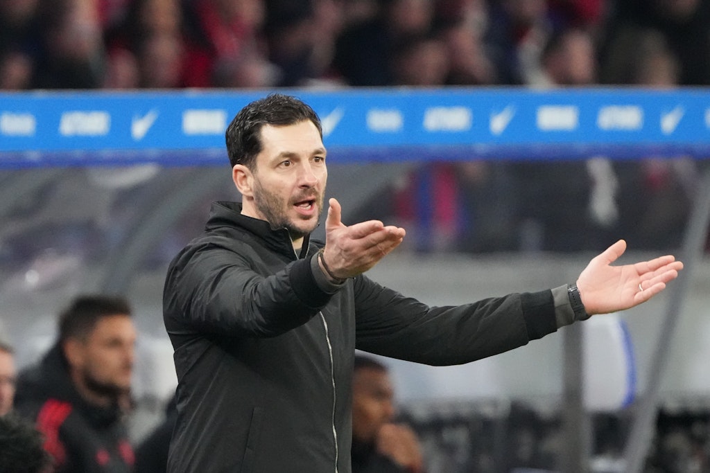 Herthas Cheftrainer Sandro Schwarz steht wieder mit leeren Händen da. Keine Punkte gegen Bayern.
