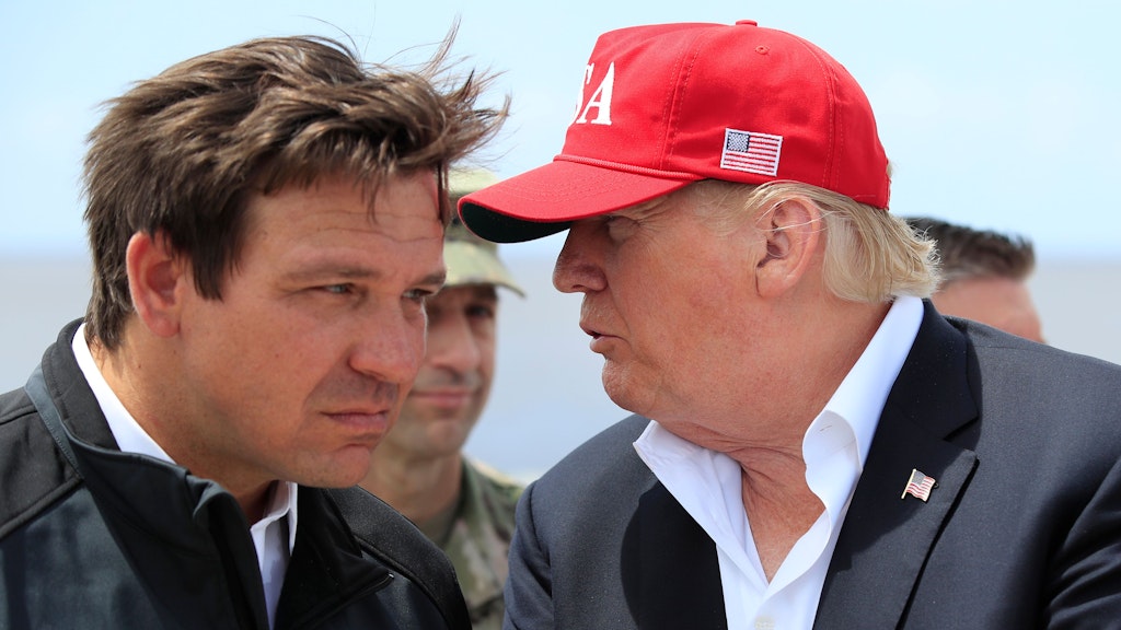 Ron DeSantis (l.) ist Donald Trumps gefährlichster Gegenspieler im Rennen um die US-Präsidentschaftskandidatur.