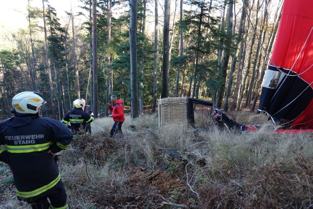 9 Menschen wurden bei dem Absturz verletzt.