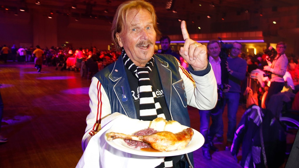 Frank Zander bei der Weihnachtsfeier für Obdachlose und Bedürftige im Estrel Convention Center in Berlin.