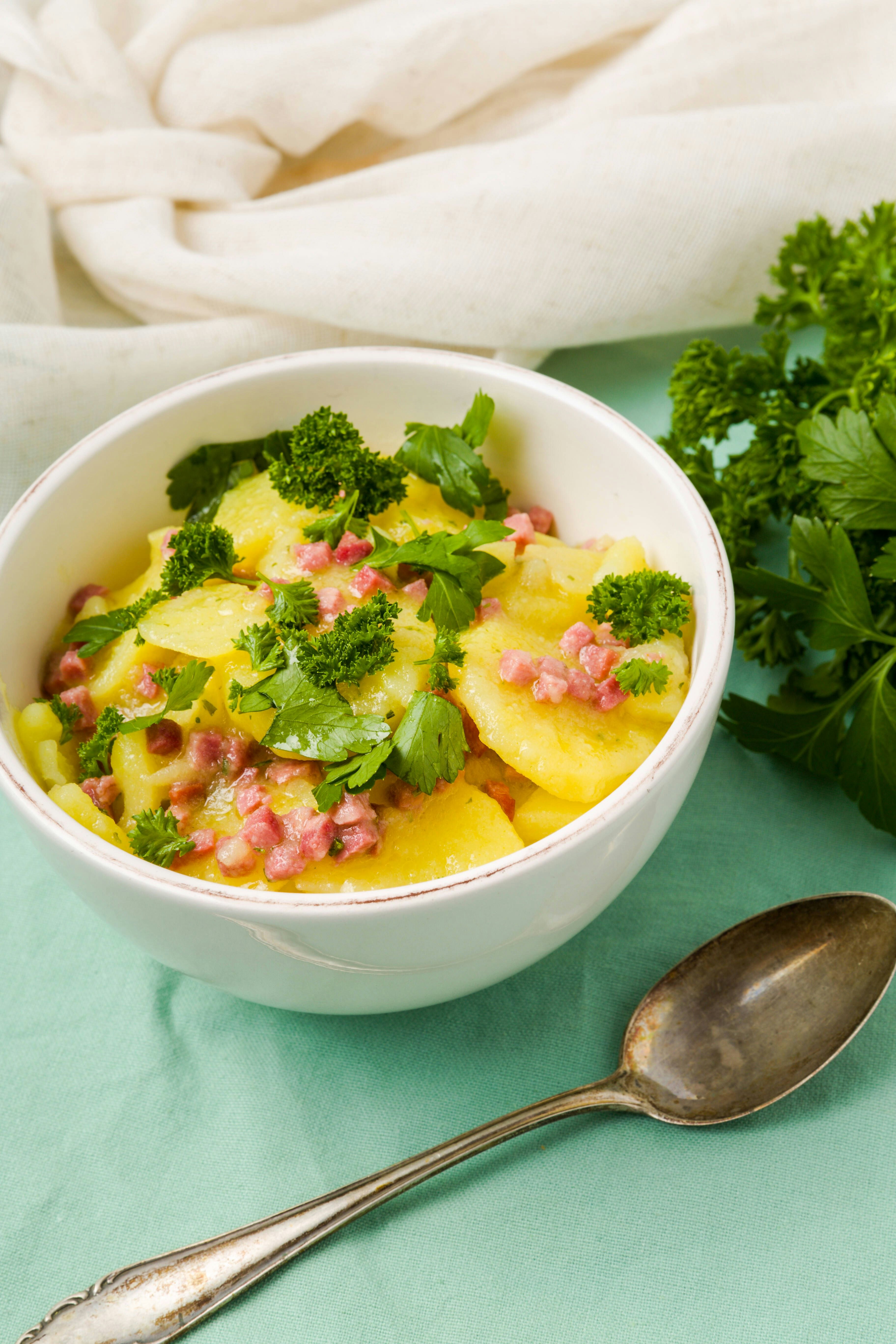 Herbstlich und lecker! Rezept für warmen Kartoffelsalat: So wird die ...