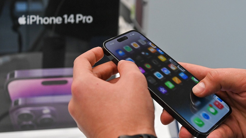 Das Apple iPhone 14 Pro ist der Testsieger unter den Handys bei Stiftung Warentest.