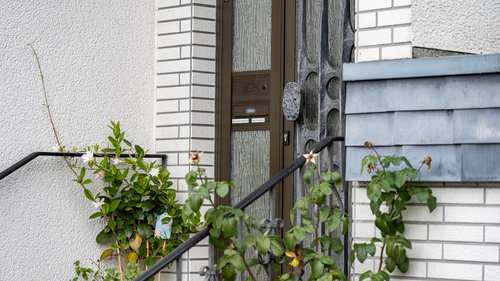 In diesem Haus im sauerländischen Attendorn wurde ein achtjähriges Mädchen fast sein gesamtes Leben lang festgehalten.