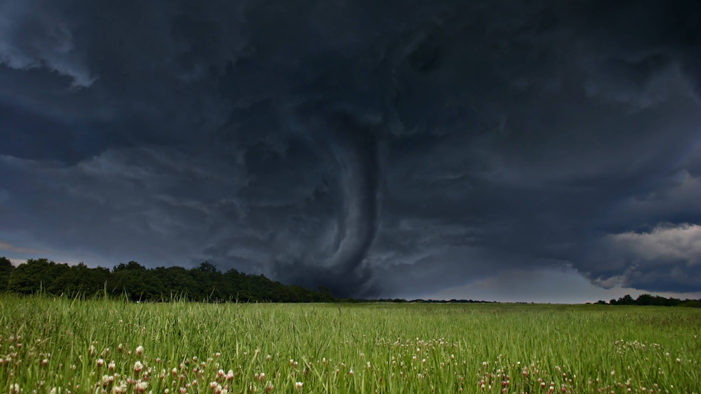 Ein Tornado fegte gestern durchs Saarland, es könnten laut Wetter-Experten weitere folgen. (Symbolbild)