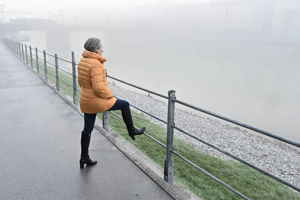 Viele Menschen leiden auch Monate nach ihrer Corona-Infektion noch an zahlreichen Symptomen.