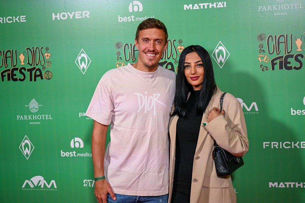 Zuletzt stand Max Kruse beim Abschiedsspiel von Claudio Pizarro in Bremen auf dem Platz, genoss danach auch die Party mit Ehefrau Dilara.