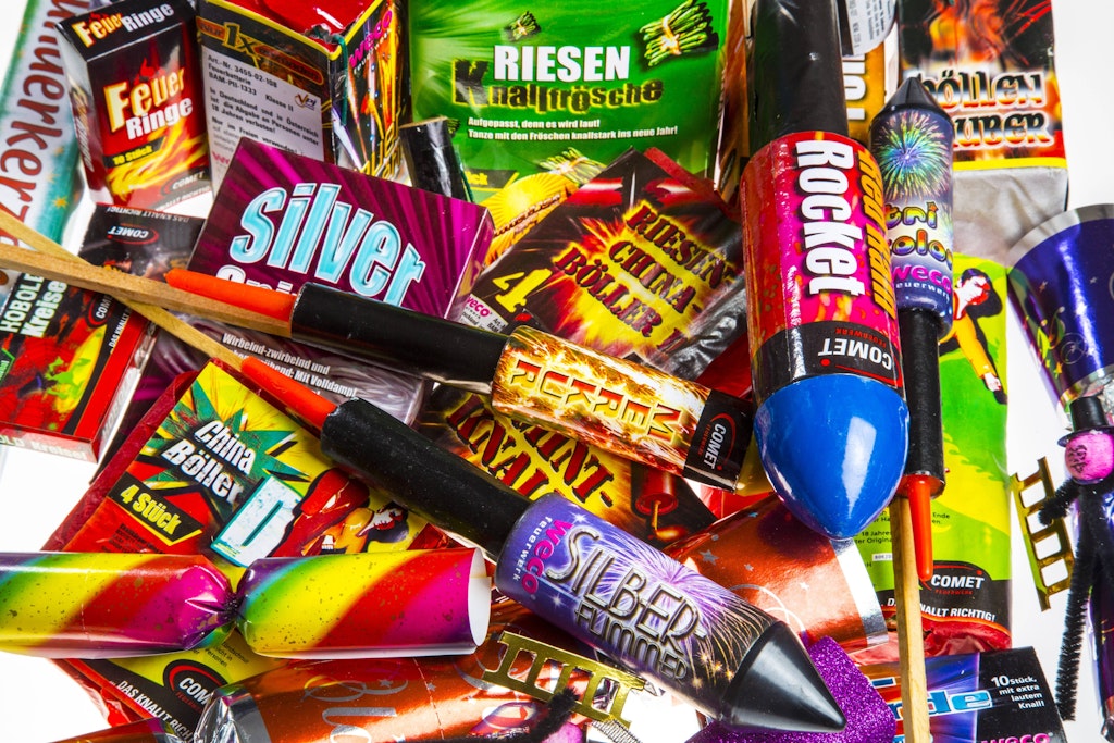 Dieses Jahr können die Deutschen wieder viel Geld für Silvesterfeuerwerk ausgeben. Doch Knall-Gegner laufen Sturm.