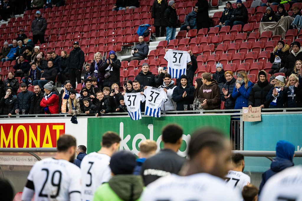 Social-Media-Star und U23-Spieler Nader El-Jindaoui, der erstmals bei den Profis von Hertha BSC dabei war, wurde auch in Österreich von seinen Fans bejubelt. 