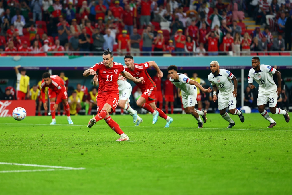 Gareth Bale trifft per Elfer zum 1:1 für Wales gegen die USA.