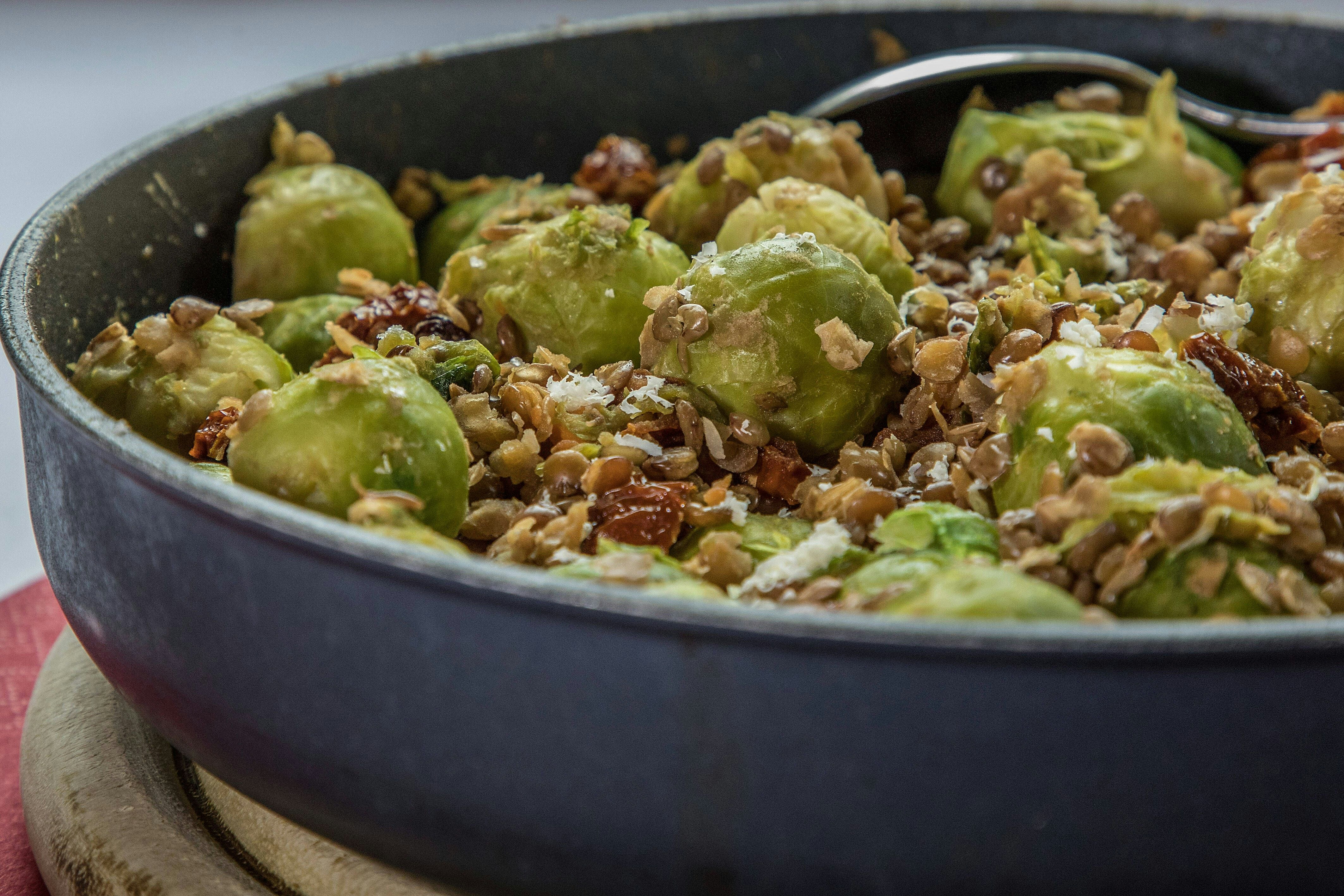 Gebratener Rosenkohl mit Berglinsen: Dieses leckere Rezept können Sie ...