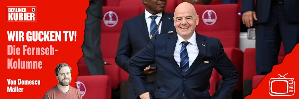 Fifa-Boss Gianni Infantino gut gelaunt auf der Ehrentribüne beim Spiel England gegen Katar.