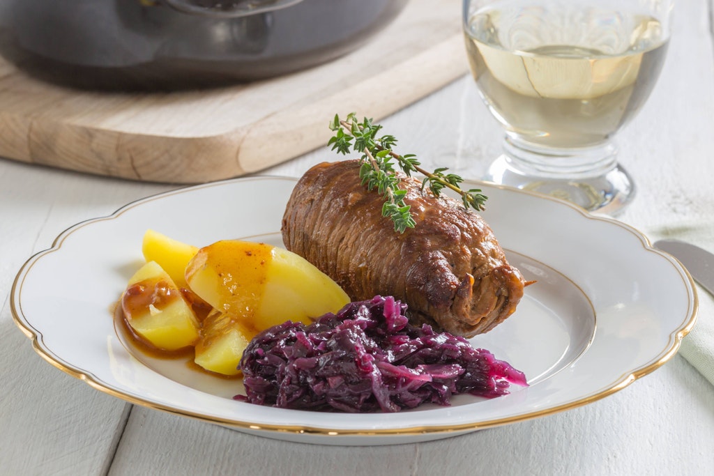 With this recipe you can make a delicious casserole from the leftovers of the Sunday roast.
