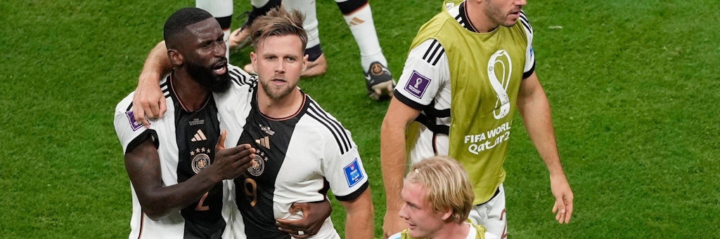 Niclas Füllkrug (M.) traf fulminant gegen Spanien zum 1:1. Damit hat Deutschland weiterhin die Chance, ins WM-Achtelfinale einzuziehen.