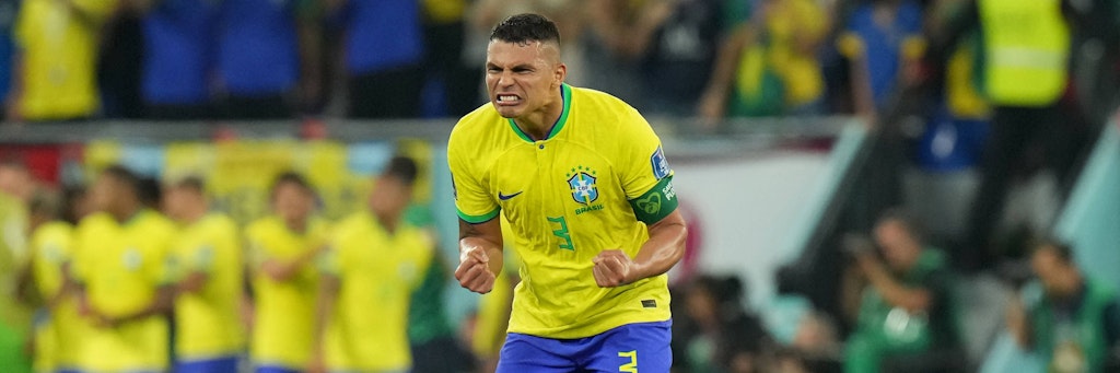 Brasiliens Casemiro feiert seinen Traumtreffer beim 1:0 gegen die Schweiz, die Selecao steht im Achtelfinale.