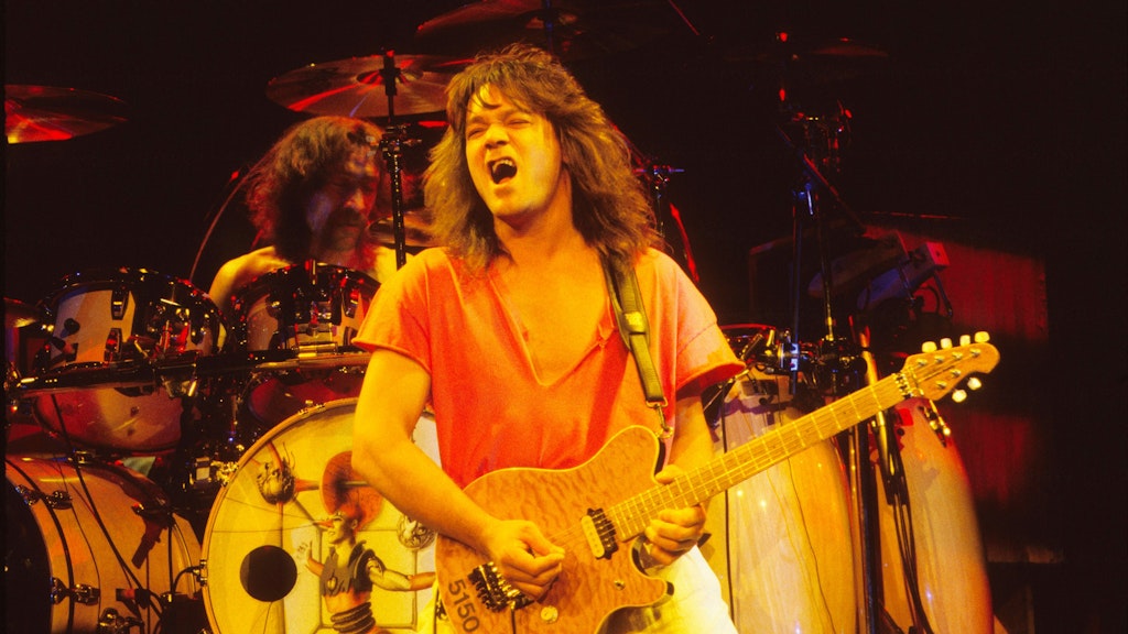 Van-Halen-Gitarrist Eddie van Halen ist auf dem „Thriller“-Album mit seinem markanten Soli zu hören. Der Gitarrist starb 2020 an Krebs.