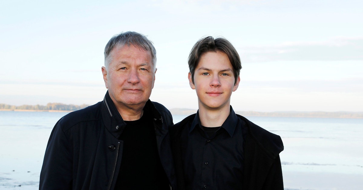 „In aller Freundschaft“-Star Thomas Rühmann: Jetzt präsentiert er ...