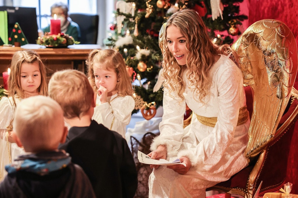 Kinder haben viele Wünsche an das Christkind – nicht alle kann man mit Geld kaufen.