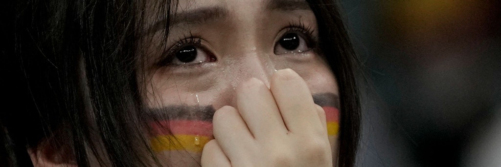 Bei den Deutschland-Fans herrscht nach dem Ausscheiden der Nationalmannschaft bei der WM in Katar Bestürzung. 