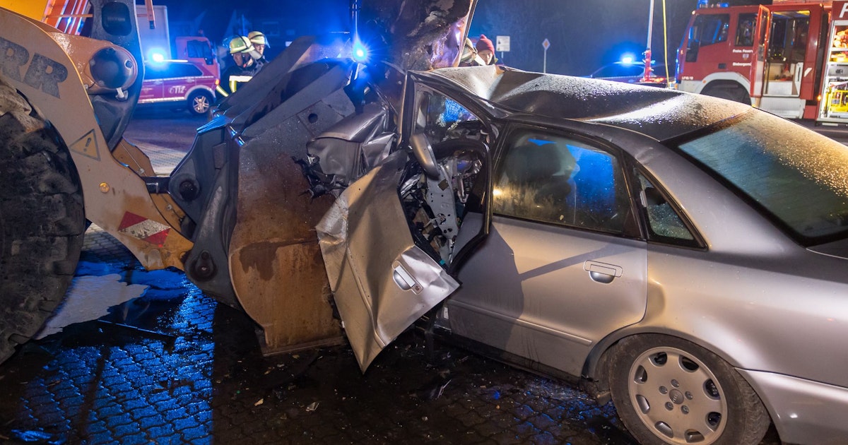 Horror-Crash in Hessen: Vater verliert Kontrolle über Familien-Auto ...