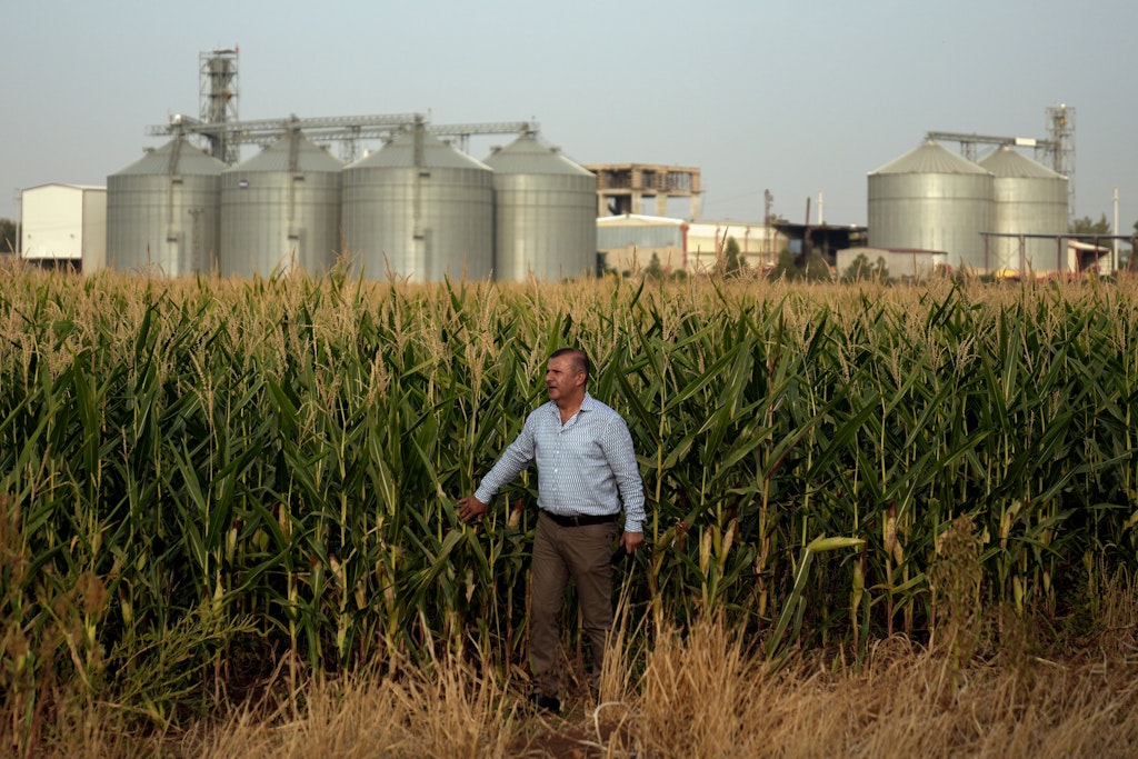 Der türkische Landwirt Ata Yigit erwartet mit Fertigstellung eines Staudamms bessere Ernten.