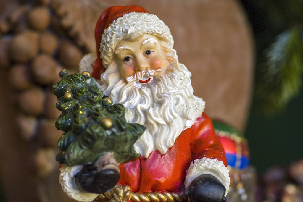 Der Weihnachtsmann wurde wieder an seinen angestammten Platz gebracht (Symbolbild).