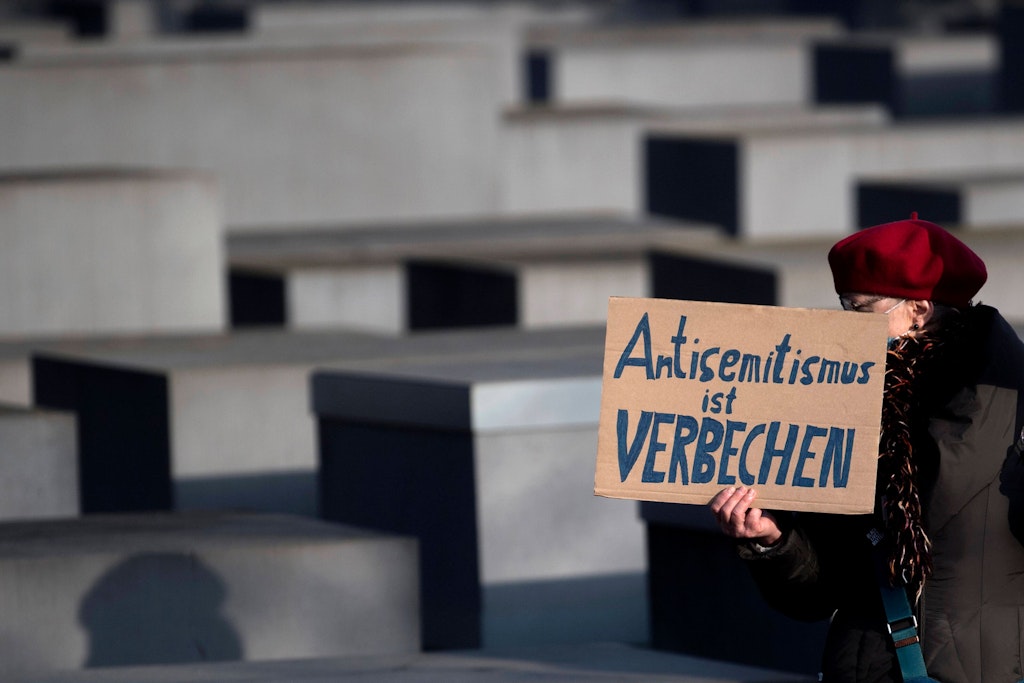 Im ersten Halbjahr 2022 wurden berlinweit 450 antisemitische Vorfälle gezählt.