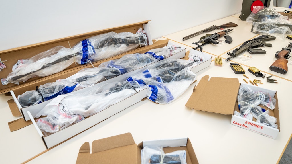 Viele Reichsbürger horten Waffen für den Umsturz am „Tag X“, hier wurde im April in Baden-Württemberg ein Lager ausgehoben.