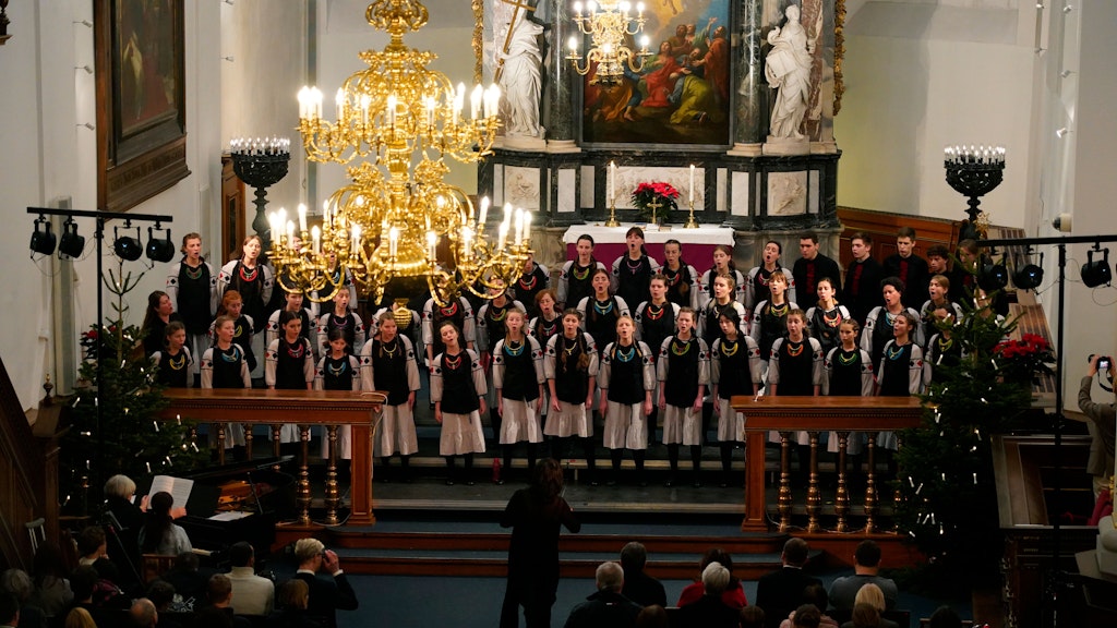 Der Chor beim Auftritt in Dänemark: Die Mitglieder proben erst seit kurzem wieder gemeinsam in Kiew.