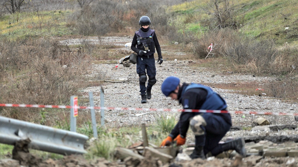 Seit der Rückeroberung weiter Teile der Region Cherson sind ukrainische Minenräumer im Einsatz.