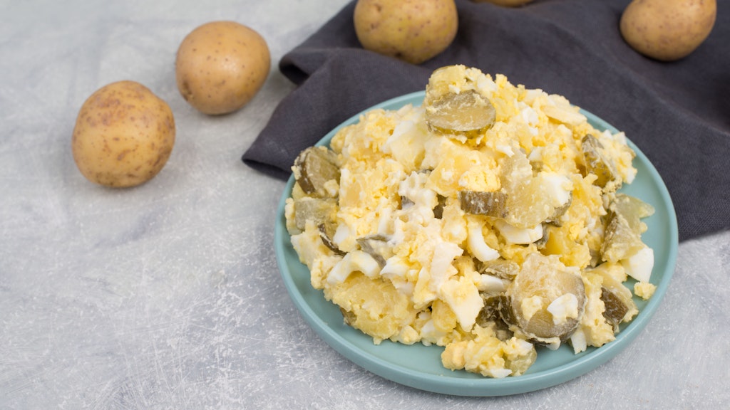 Gurken sind Pflicht, Erbsen und Fleischwurst kommen nur nach Geschmack an den Kartoffelsalat.