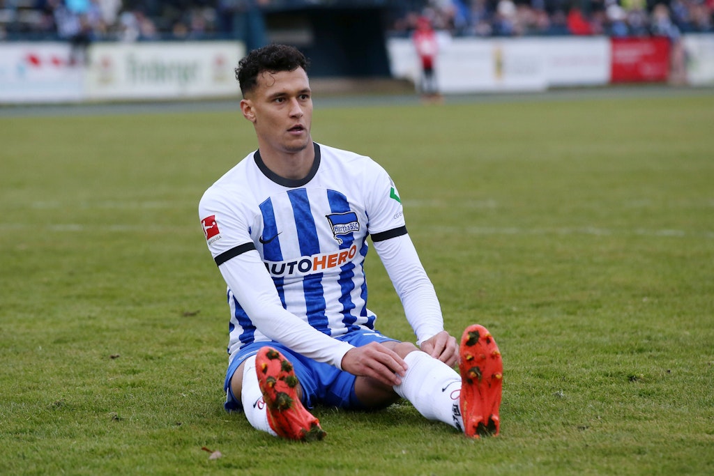 Stürmer Davie Selke (27) will mehr spielen und soll im Januar vor einem Abschied von Hertha BSC stehen. 