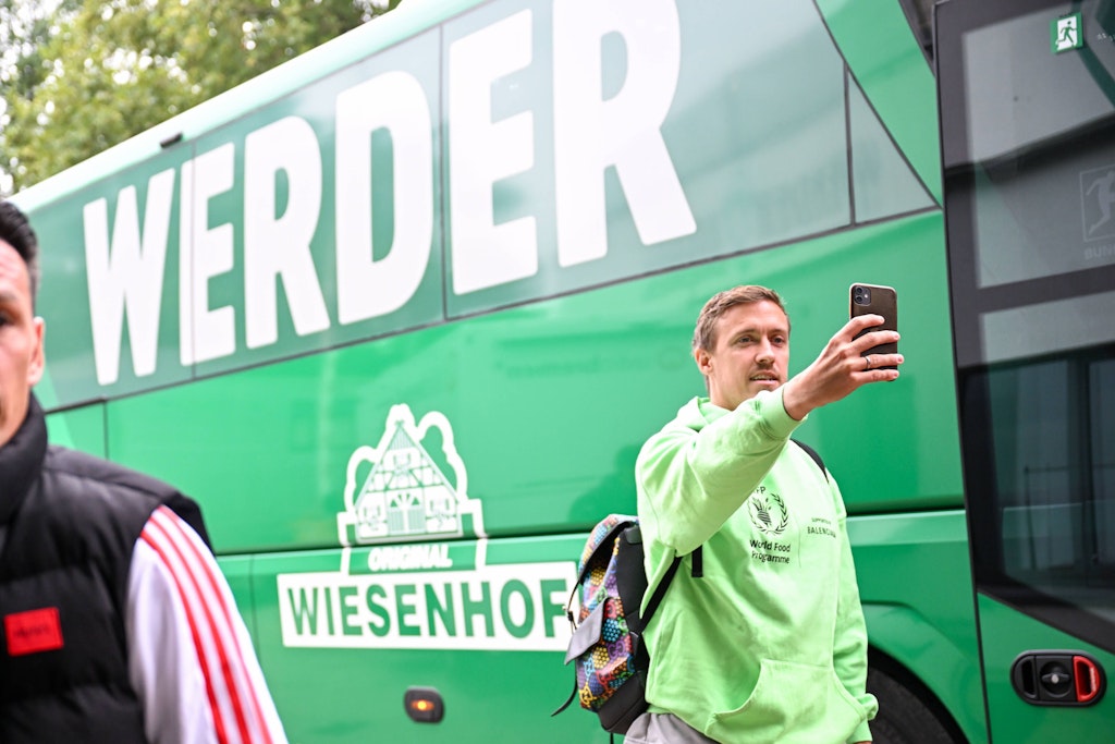 Aus seiner Liebe zu Werder Bremen machte Max Kruse nie einen Hehl. Auch sein Handy mag der Ex-Star des 1. FC Union bekanntlich gern. 