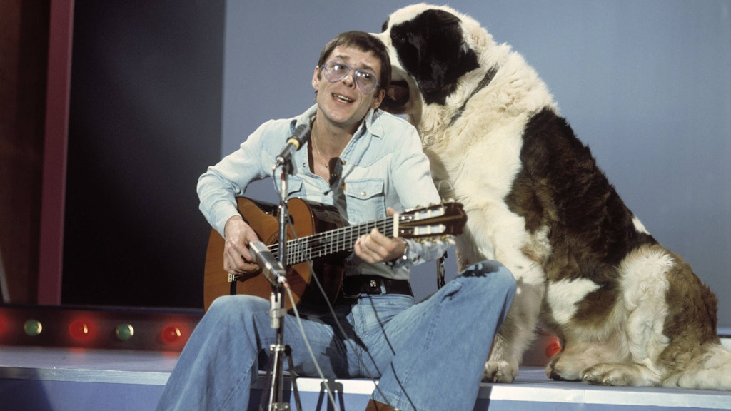 Reinhard Mey zeigte sich auch als Tierfreund, trat 1975 in einer TV-Show mit seinem Hund auf. 