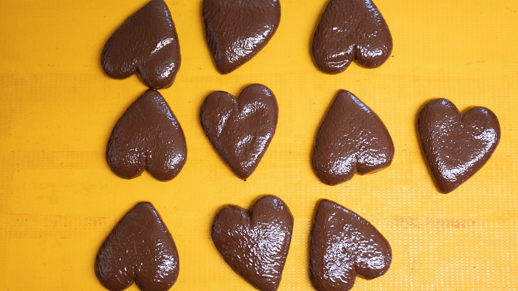 Pfefferkuchen mit Schokoladenüberzug lieben vor allem die Kinder.