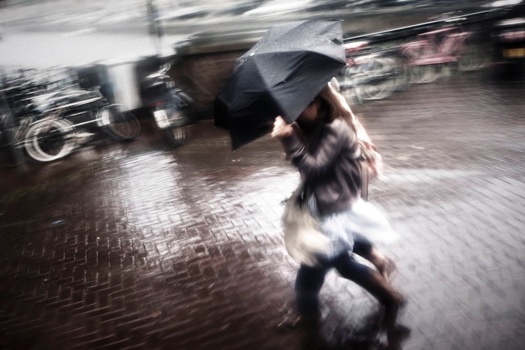 Der ruppige Sturm soll bis Heiligabend anhalten.