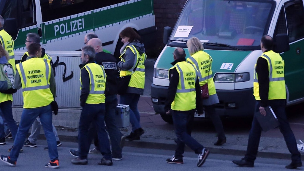 Bei der Razzia im „Artemis“ waren neben 600 Polizisten auch Beamte der Steuerfahndung im Einsatz.
