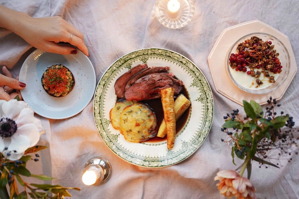 Ganz so opulent lieben es die Berliner und Brandenburger zu Heiligabend nicht. Am häufigsten gibt es Kartoffelsalat und Würstchen. 