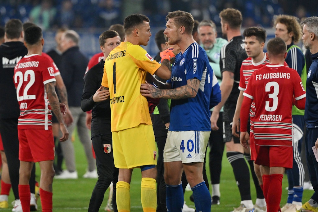 Wenn es hitzig wird, ist Rafal Gikiewicz meist mittendrin: Nach dem Spiel auf Schalke geriet der Pole mit Ex-Unioner Sebastian Polter aneinander. 