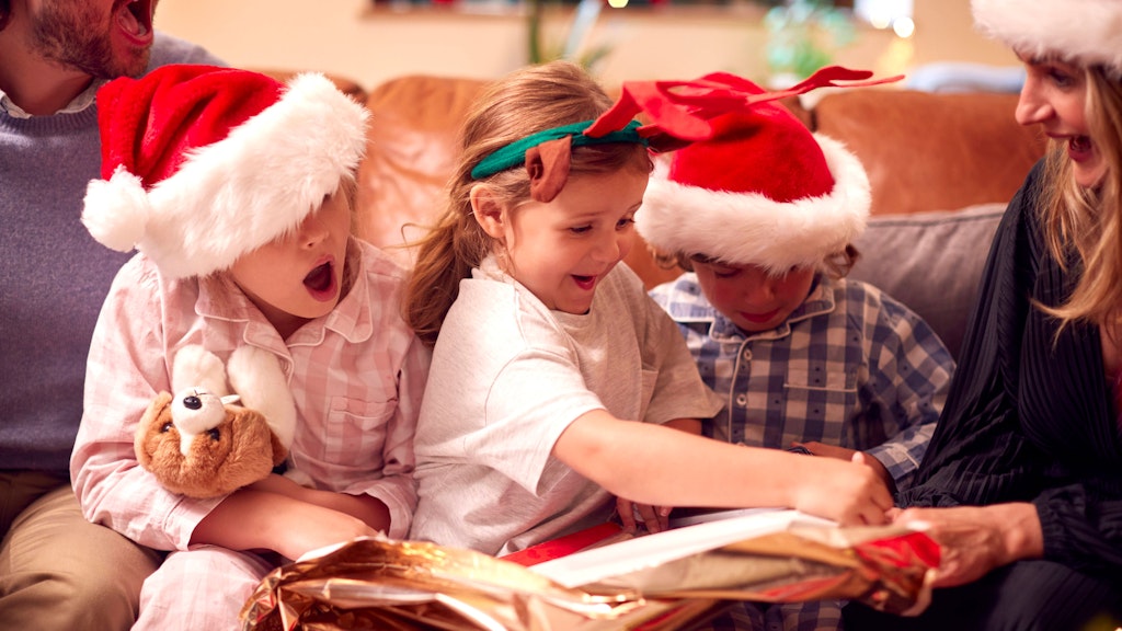 Weihnachtsgeschenke sollen eigentlich für leuchtende Augen sorgen. Aber manchmal gibt es auch Enttäuschungen. Dann lieber ehrlich sein, rät ein Experte.