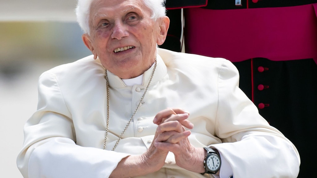 Lebte seit seinem Rücktritt 2013 relativ abgeschieden in einem Kloster im Vatikan: Papst Benedikt XVI.